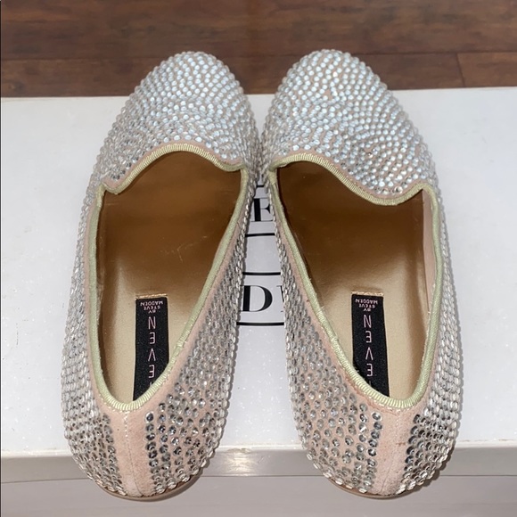 Steve by Steve Madden Bedazzled Flats Size 8 - Picture 3 of 5